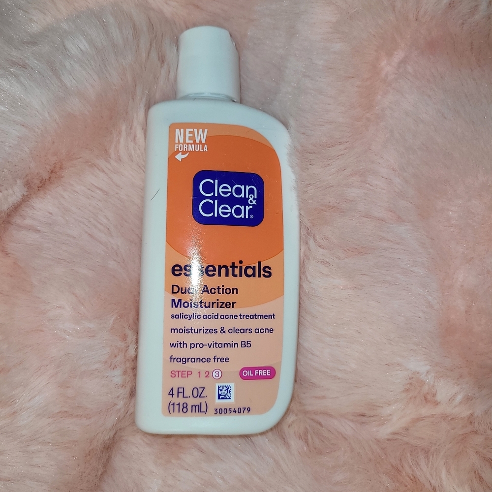 Clean & Clear Essentials Dual Action Moisturizer